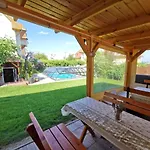 Apartman Forrás 2 *